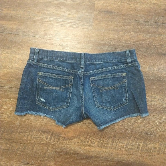 Gap cut off shorts - Picture 3 of 3